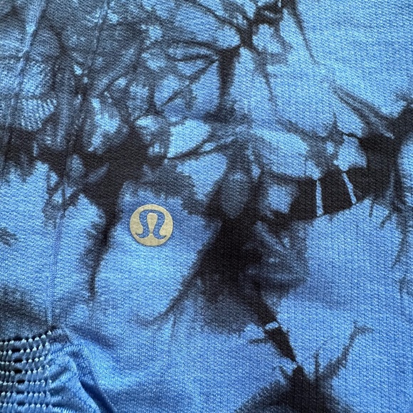 Lululemon capris - Picture 3 of 3